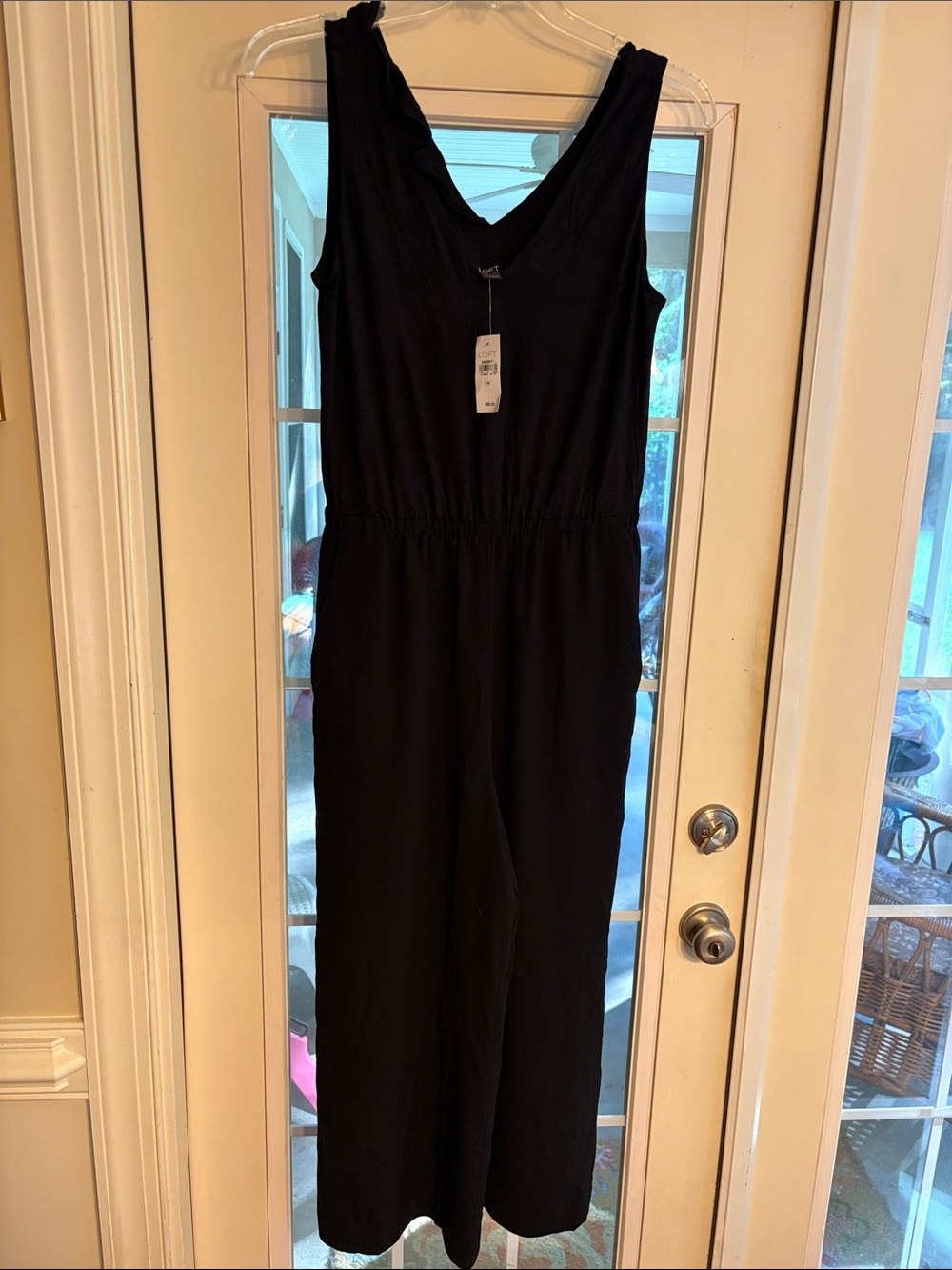 Ann Taylor LOFT black sleeveless V-neck jumpsuit Medium